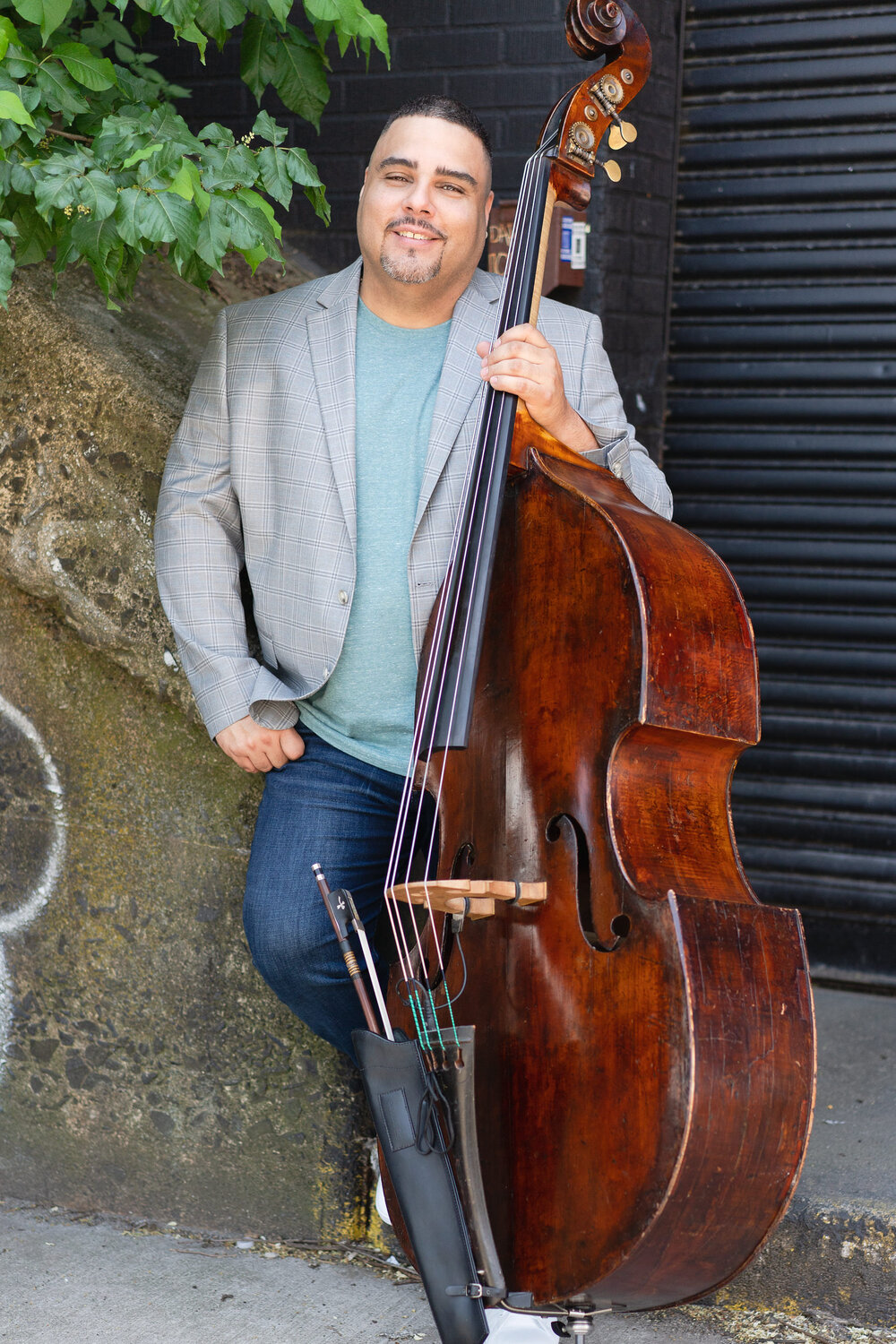 Carlos Henriquez double bass player